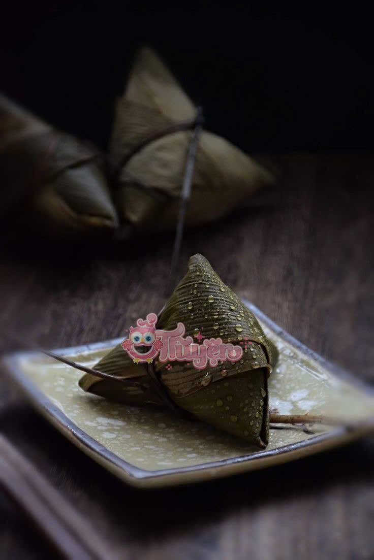 Bánh Ú Của Ma Treo Cổ