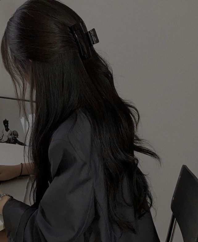 Chồng Tôi Giả Chết, Tôi Bắt Anh Ta "Sống Lại" Ngay Trong Tang Lễ