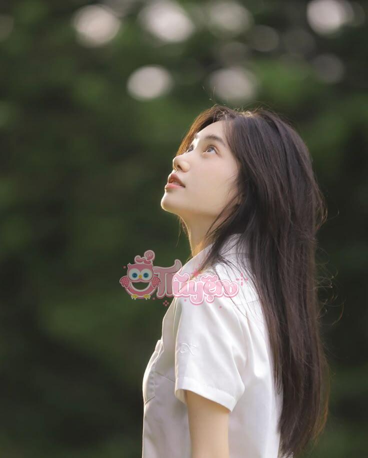 Khi Cô Gái Nghèo Chuyển Đến Lớp Hoàng Kim